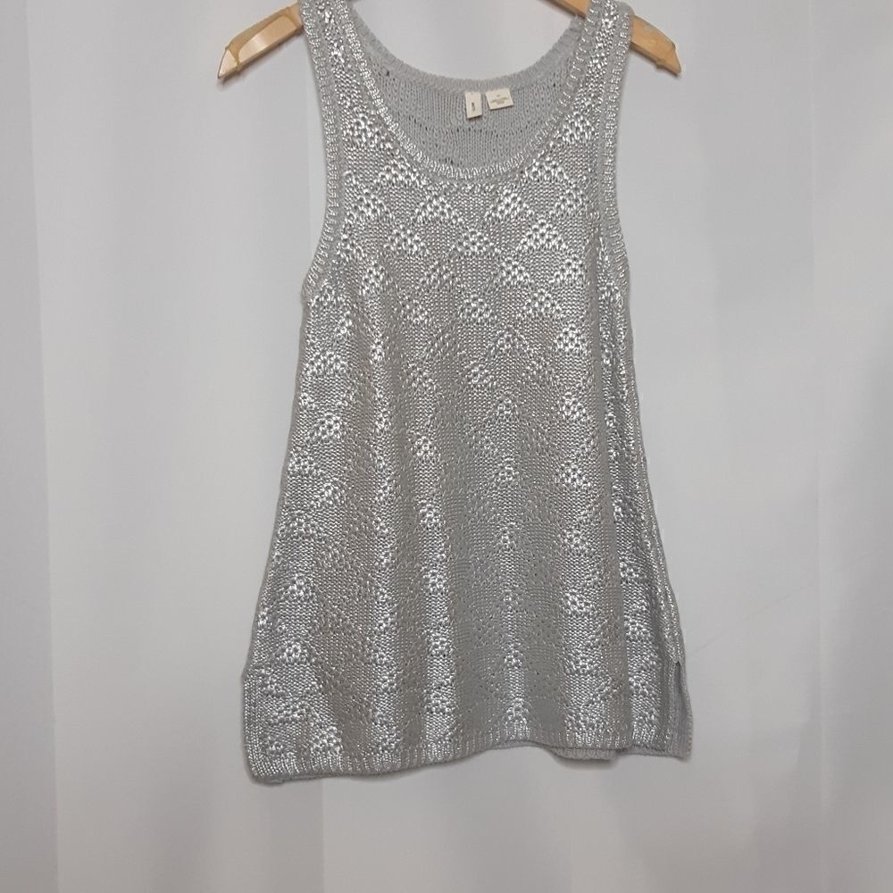- Moth sleeveless sweater‎